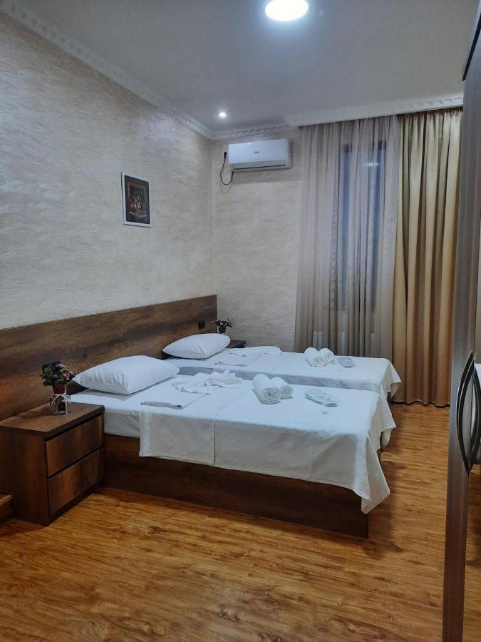Inaisi Hotel Kutaisi Exterior photo