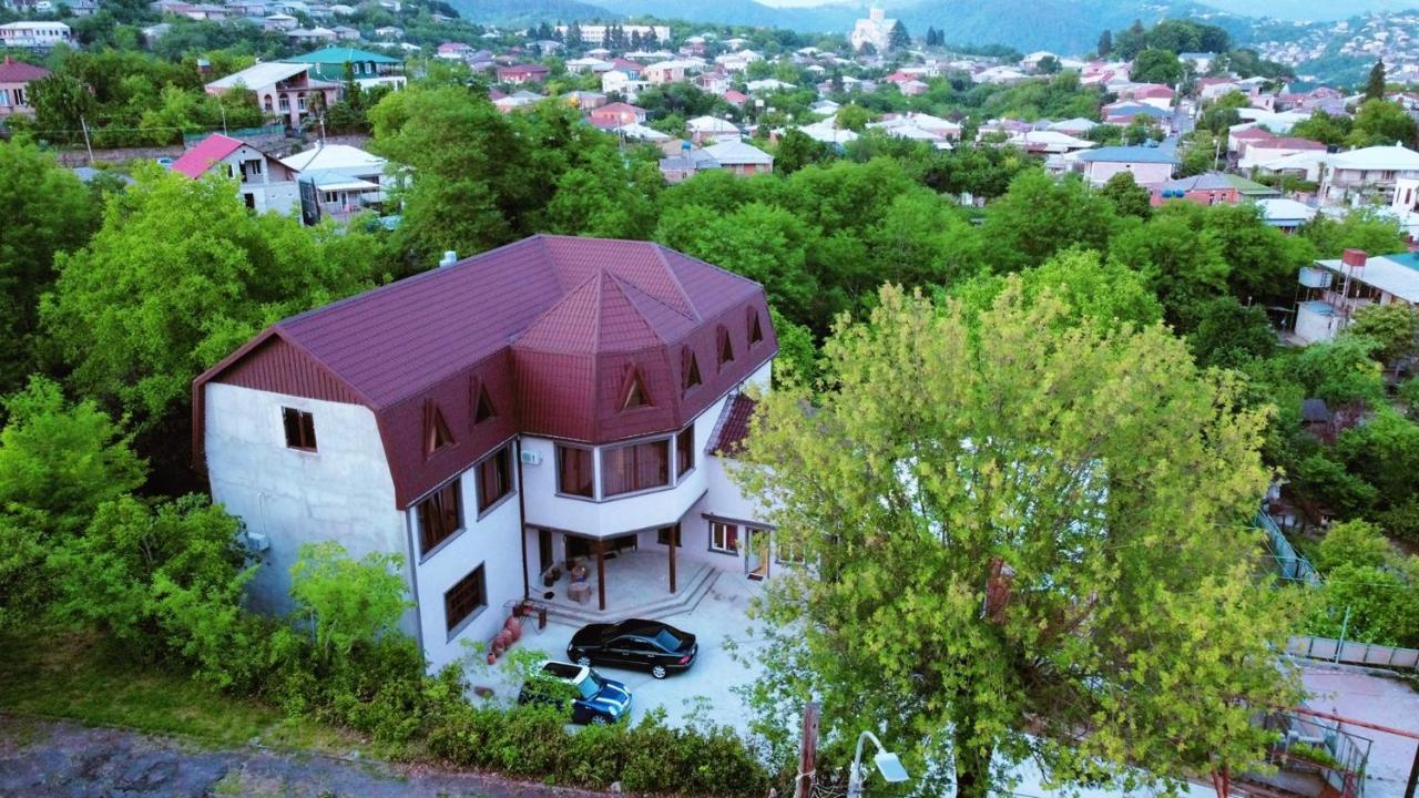 Inaisi Hotel Kutaisi Exterior photo